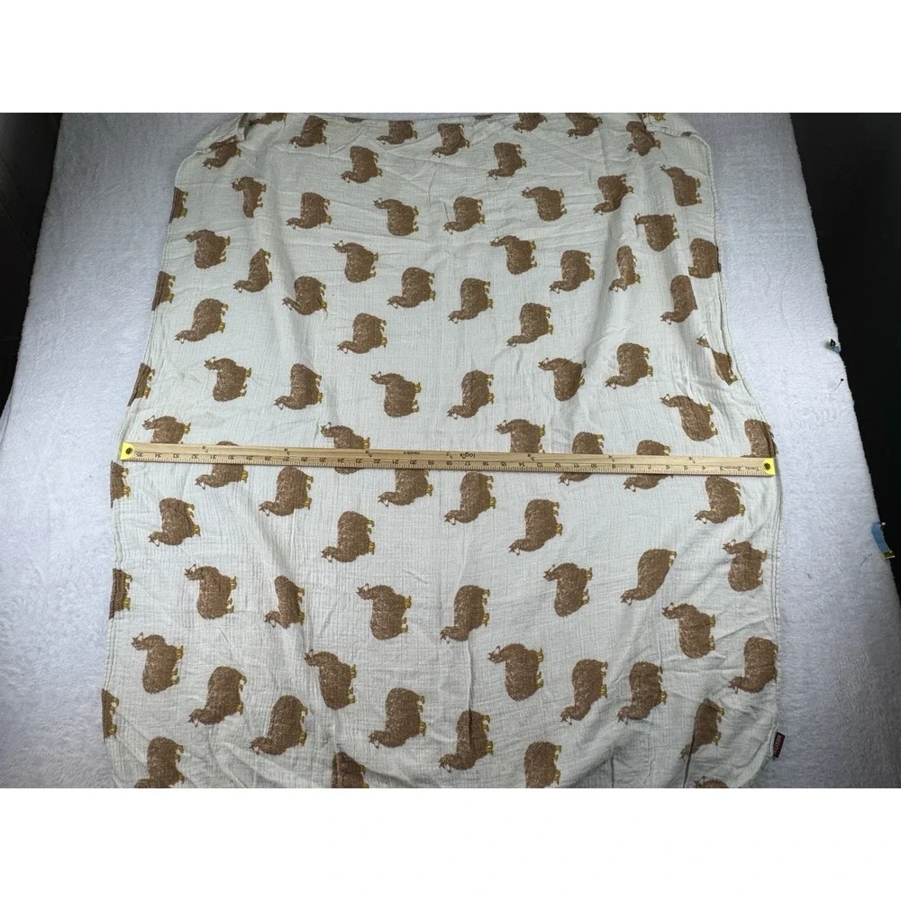 Milkbarn swaddle llama